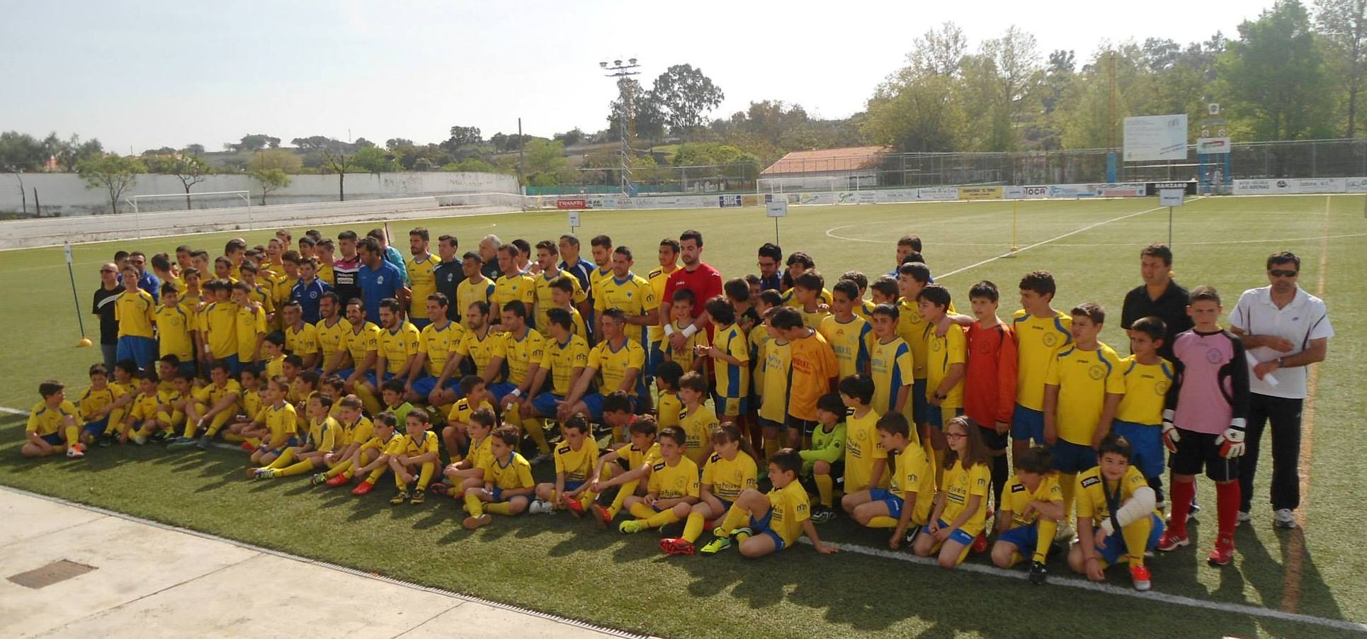 Presentación de la escuela de futbol de la A.D. La Solera